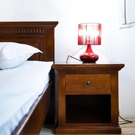 Garden Oasis ブカレスト