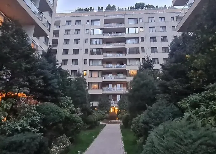 Garden Oasis Apartment Bucharest